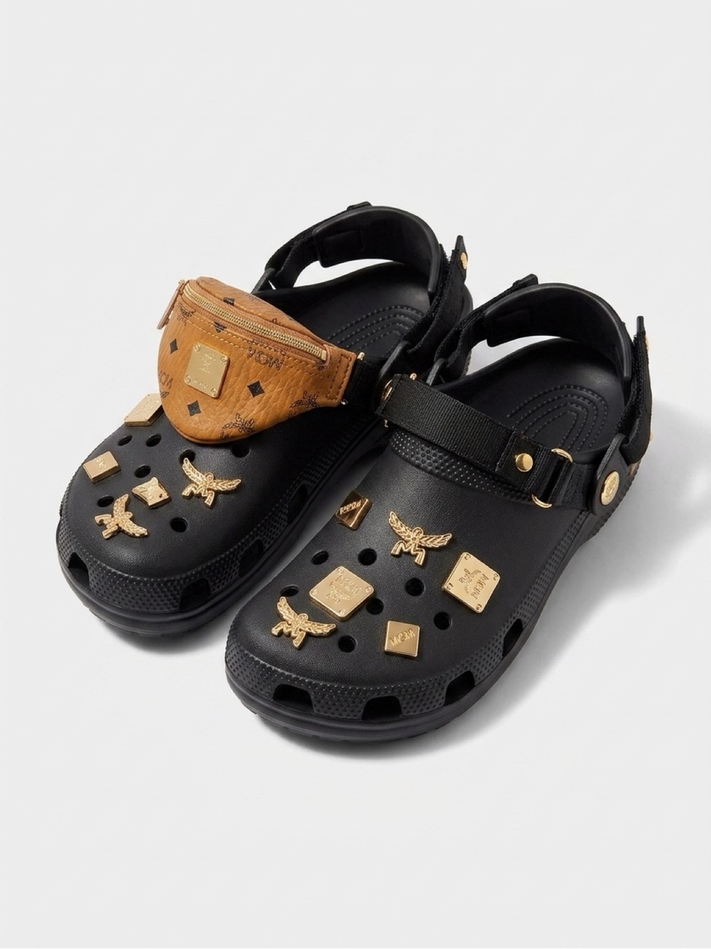 MCM Crocs Mega Crush Clog Black - Picture 1 of 3
